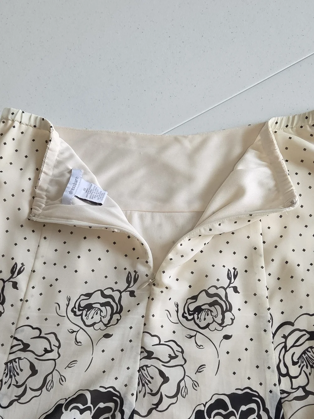 dressbarn Cream Ivory and Black Floral A-Line Lined Midi Skirt Vintage Zip-up 10